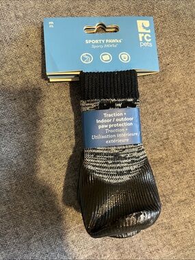 RC SPORTY PAWks Dog Socks Sz M 
Length 4 3/4” Width 2”